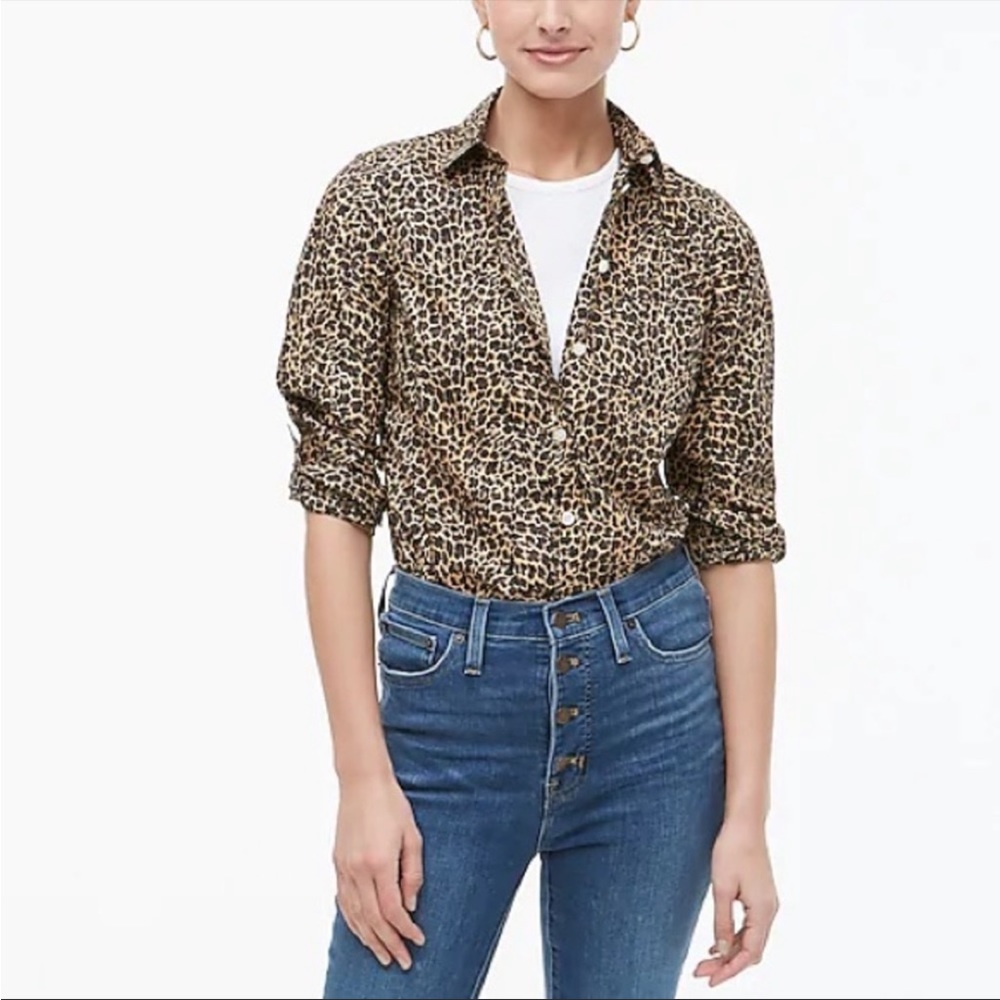 J. Crew Factory Poplin
Leopard Long Sleeve Collared
Signature Fit Small